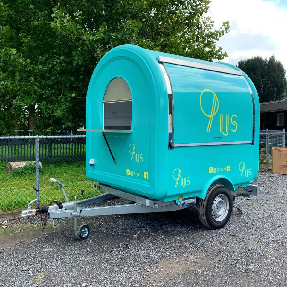 Foodtrailer Modell M – 2,2 Meter lang, blaues Retro-Design