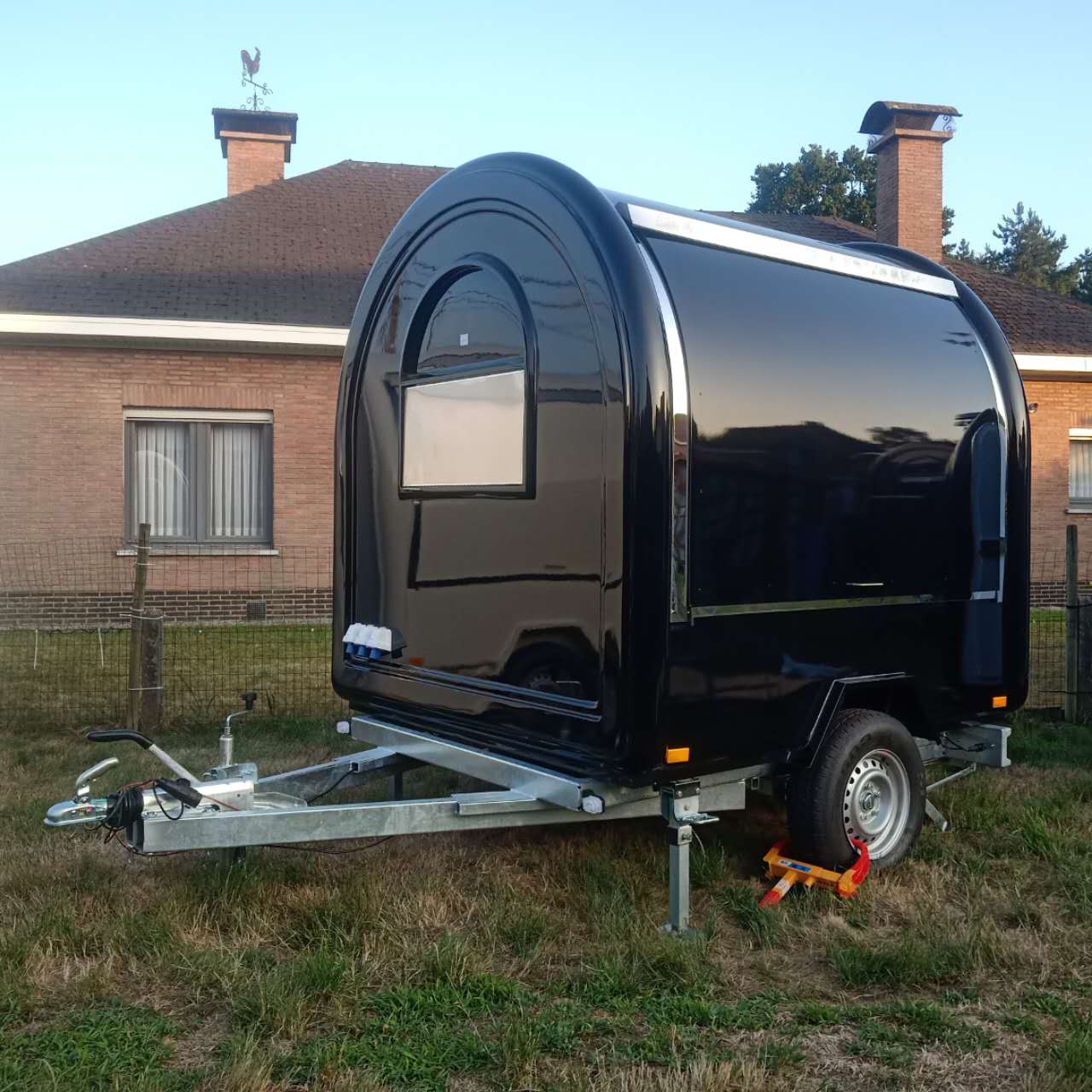 Retro M-model foodtrailer van 2,2 meter – ideaal voor mobiele horeca en promotie