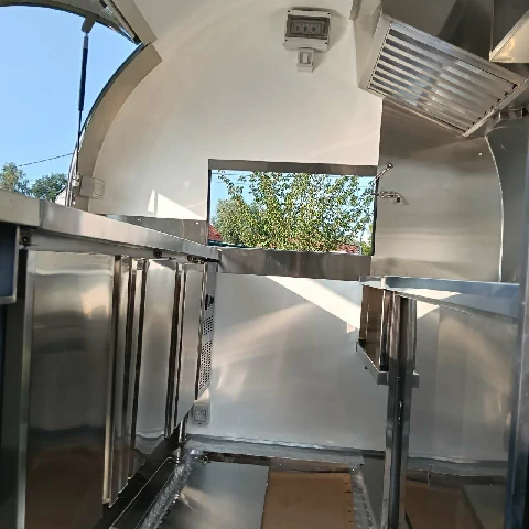 Food truck rétro modèle M , 2.2m de long