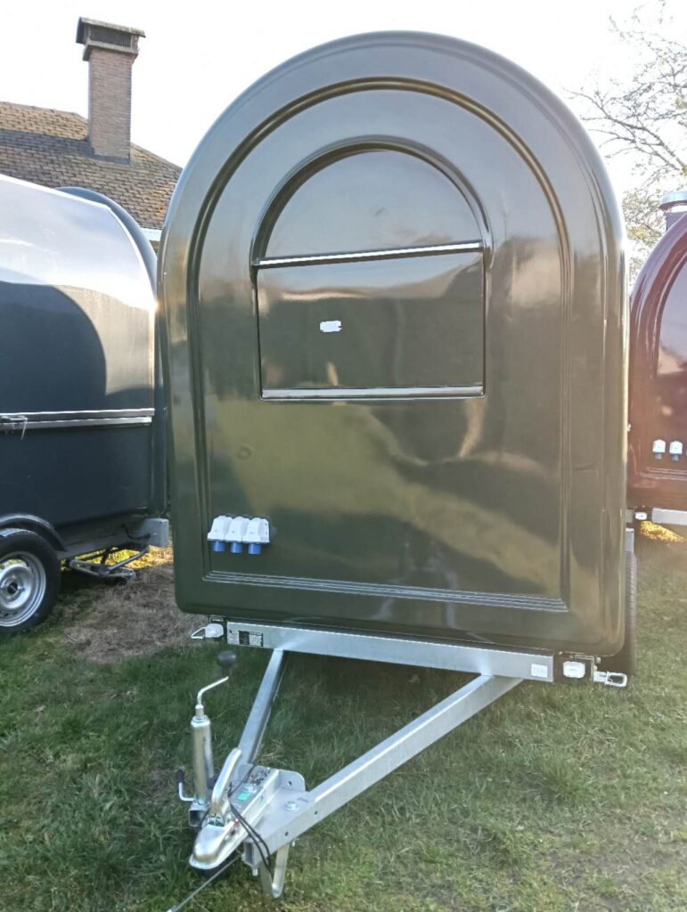 Food Trailer S Modell Retro Verkaufsanhänger Edelstahl Innenausstattung